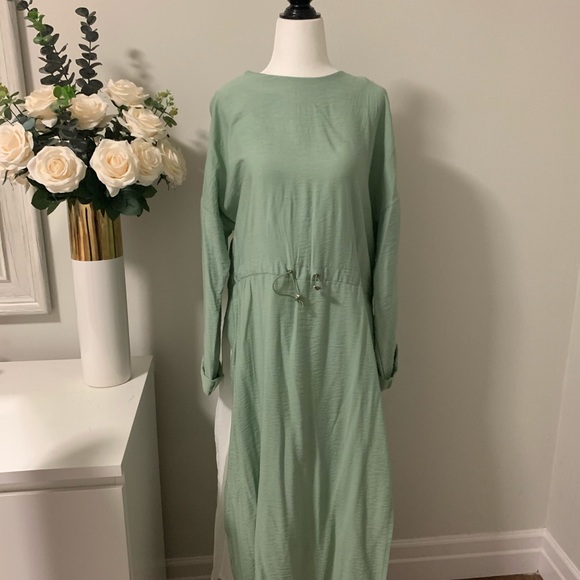 Pistachio 2 piece dress - Picture 1 of 12